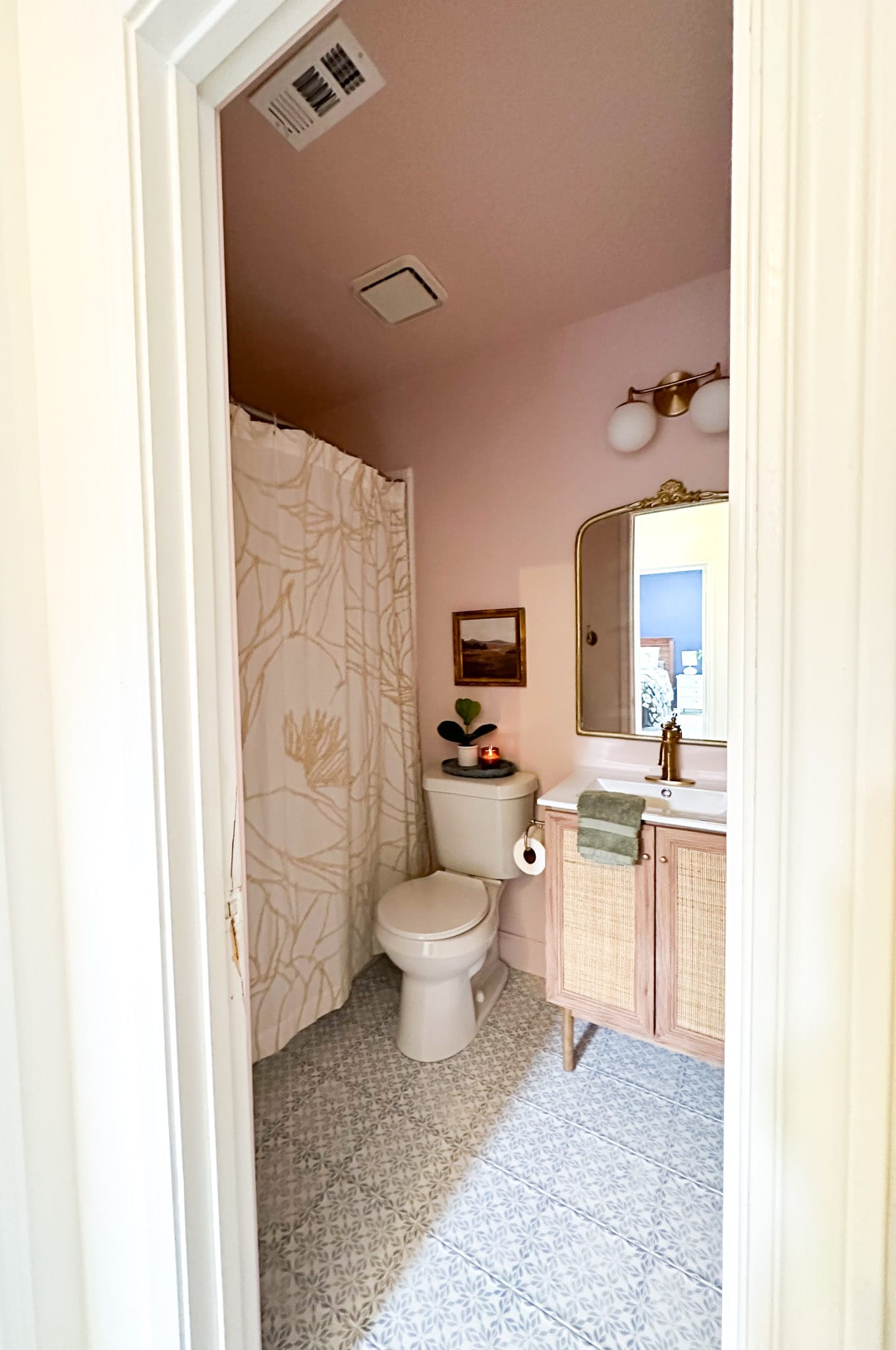 Bathroom Tile For Small Bathrooms: Design Rules You Should Know